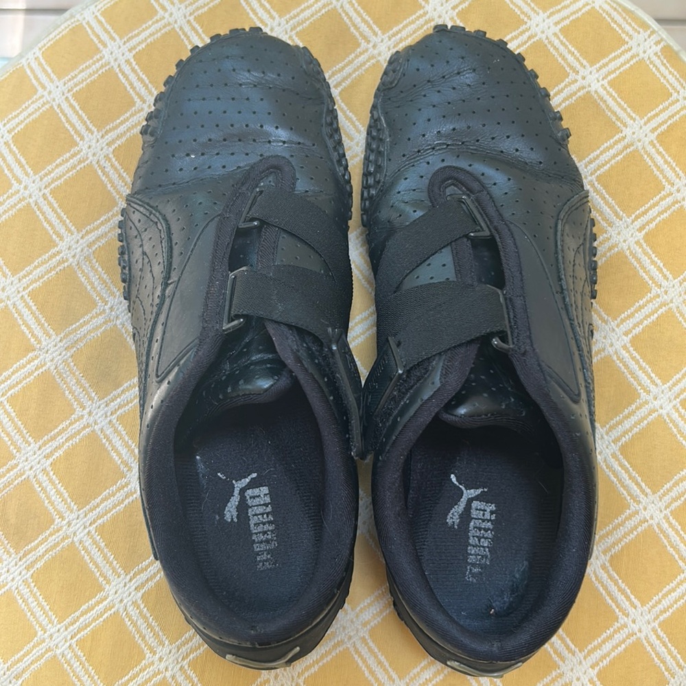 Puma Mostro perforated women’s sneakers
